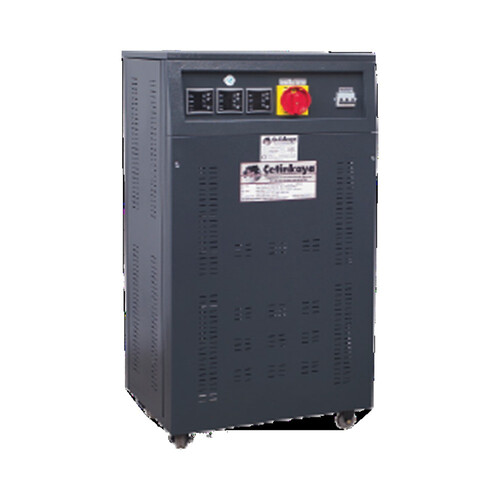 Stabilizator de tensiune trifazic cu servomotor, controlat de microprocesor, 30KVA, cu înfășurare de AL, 24.000W, Cetinkaya